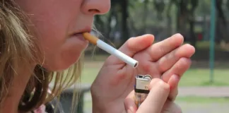 Milán prohíbe fumar en espacios públicos con multas de hasta $300