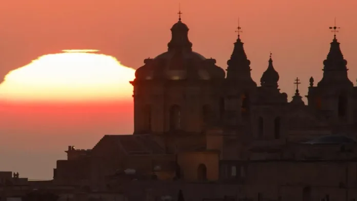 Descubre 11 ciudades medievales donde la historia y la belleza se entrelazan. Descubre 11 ciudades medievales donde la historia y la belleza se entrelazan.