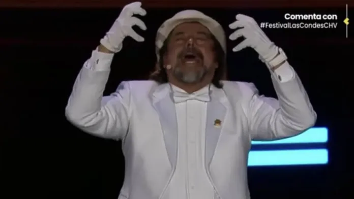 Bombo Fica desata risas y polémica en el Festival de Las Condes con su humor. Bombo Fica desata risas y polémica en el Festival de Las Condes con su humor.