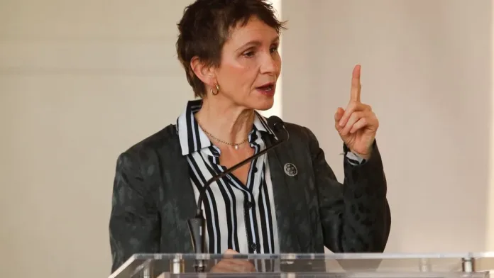 La ministra Tohá analiza la nueva ola migratoria desde Venezuela a Chile. La ministra Tohá analiza la nueva ola migratoria desde Venezuela a Chile.