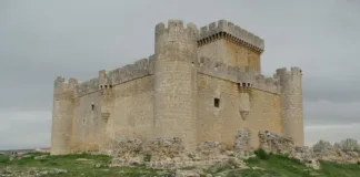 Descubre el castillo que inspiró a Hollywood