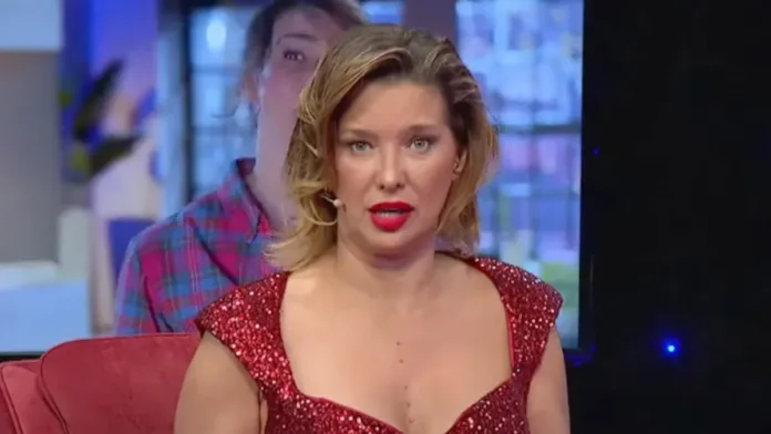 Claudia Schmitd aclara el rumor sobre la supuesta cachetada a una periodista. Claudia Schmitd aclara el rumor sobre la supuesta cachetada a una periodista.