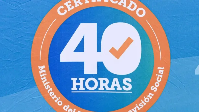 La Moneda busca aclarar la Ley de 40 Horas tras reciente fallo judicial. La Moneda busca aclarar la Ley de 40 Horas tras reciente fallo judicial.