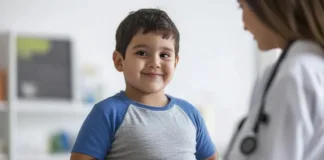 Obligar a los niños a comer todo puede contribuir a la obesidad infantil.