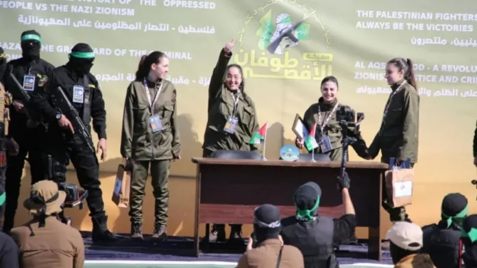 Hamás libera a cuatro soldados israelíes tras tregua con Israel Hamás libera a cuatro soldados israelíes tras tregua con Israel
