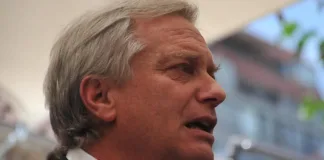 La familia de José Antonio Kast denuncia estafa por parte de empresa de alimentos para mascotas.
