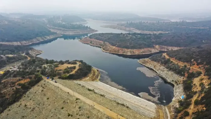 Los 6 embalses en Chile alcanzan casi el 100% de su capacidad Los 6 embalses en Chile alcanzan casi el 100% de su capacidad