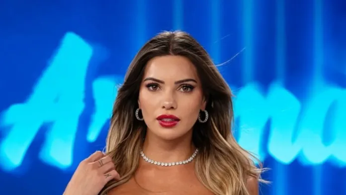Faloon Larraguibel deslumbra en su debut en la plataforma para adultos. Faloon Larraguibel deslumbra en su debut en la plataforma para adultos.