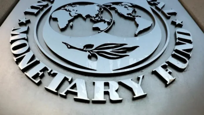 El FMI cuestiona el acuerdo de 2022 con Argentina por su ineficacia fiscal. El FMI cuestiona el acuerdo de 2022 con Argentina por su ineficacia fiscal.