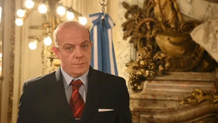 Domingo Cavallo en las primeras imágenes de la serie "Menem". Domingo Cavallo en las primeras imágenes de la serie "Menem".