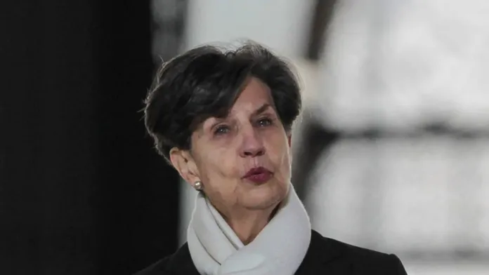 El TC admite los requerimientos para destituir a la senadora Isabel Allende. El TC admite los requerimientos para destituir a la senadora Isabel Allende.