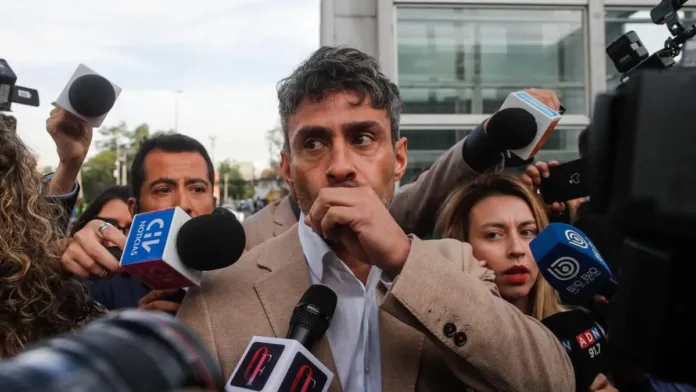 Jorge Valdivia queda en libertad tras revocación de prisión preventiva por la Corte. Jorge Valdivia queda en libertad tras revocación de prisión preventiva por la Corte.