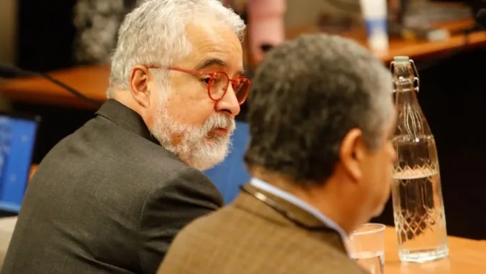 Luis Hermosilla busca arresto domiciliario nocturno para el imputado del Caso Audios. Luis Hermosilla busca arresto domiciliario nocturno para el imputado del Caso Audios.