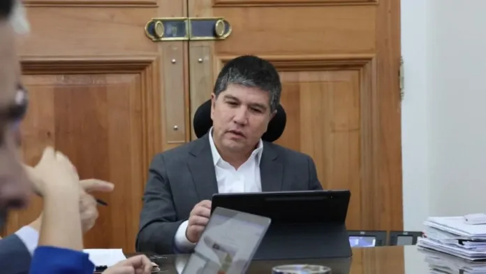 Manuel Monsalve declara por 8 horas ante la fiscalía Manuel Monsalve declara por 8 horas ante la fiscalía