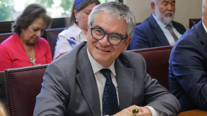 Marcel sobre pensiones: "Nadie quiere ser José Piñera" en busca de cambios. Marcel sobre pensiones: "Nadie quiere ser José Piñera" en busca de cambios.