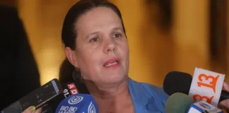 Maya Fernández, ministra de Defensa, aclara que no recibió dinero por la fallida venta de la casa de Salvador Allende y defiende su rol en el proceso.