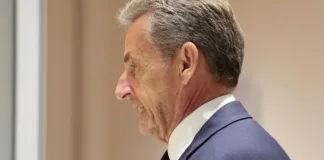 Sarkozy en juicio por recibir fondos de Gadafi: hasta 10 años de cárcel en juego.