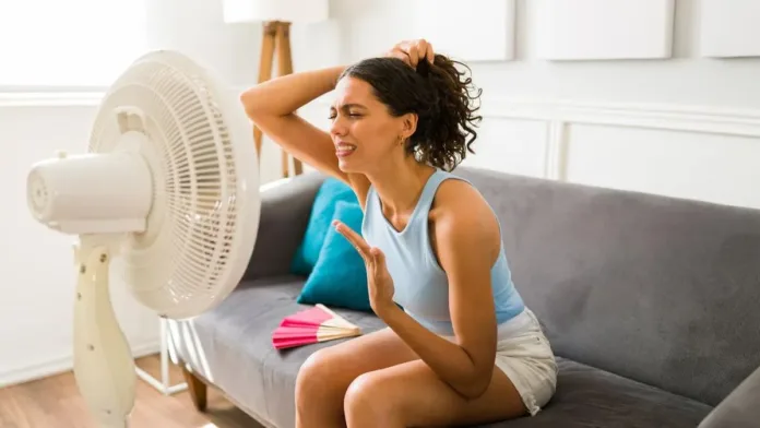 Consejos para dormir bien y cuidarse del sol en la ola de calor en la capital. Consejos para dormir bien y cuidarse del sol en la ola de calor en la capital.
