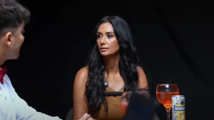 Pamela Díaz revela su deseo de alejarse de la televisión en una emotiva confesión. Pamela Díaz revela su deseo de alejarse de la televisión en una emotiva confesión.