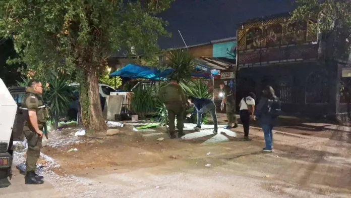 Hombre fallece tras ser baleado en la vía pública de La Pintana. Hombre fallece tras ser baleado en la vía pública de La Pintana.