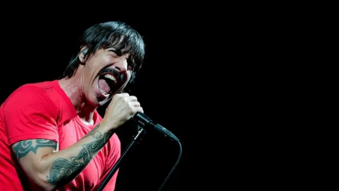 Anthony Kiedis confiesa su desagrado por una letra de los Red Hot Chili Peppers. Anthony Kiedis confiesa su desagrado por una letra de los Red Hot Chili Peppers.