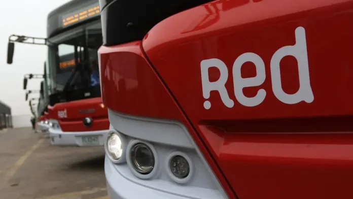 Accidente en Maipú: dos buses Red colisionan Accidente en Maipú: dos buses Red colisionan