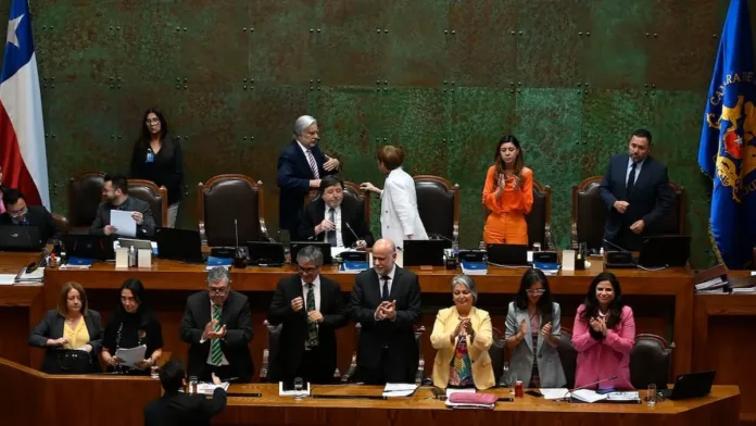 El 68% de los chilenos apoya la reforma de pensiones El 68% de los chilenos apoya la reforma de pensiones