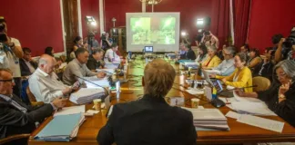 La Comisión de Hacienda del Senado aprueba reforma de pensiones para revisión el lunes.