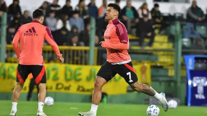 Adam Bareiro se despide de River Plate para unirse a un club en un exótico país. Adam Bareiro se despide de River Plate para unirse a un club en un exótico país.