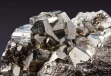 El platino supera al oro como el metal más valioso del mundo en el mercado actual.