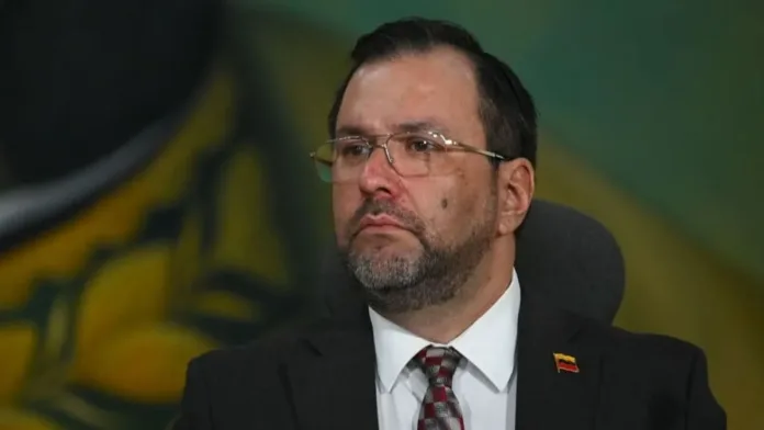El canciller venezolano afirma que las relaciones con EE. UU. están rotas. El canciller venezolano afirma que las relaciones con EE. UU. están rotas.