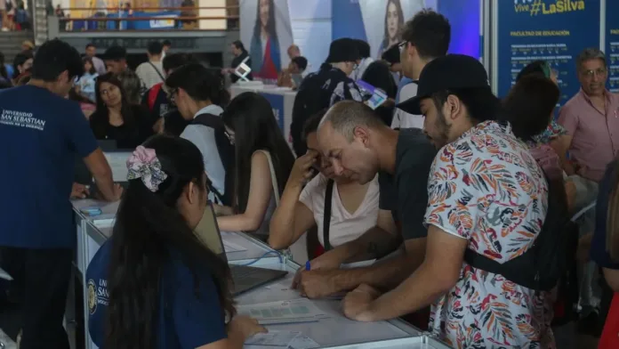 Ranking de instituciones con más reclamos en el Sernac: universidades y CFT. Ranking de instituciones con más reclamos en el Sernac: universidades y CFT.