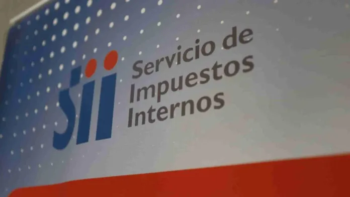 A partir de 2025, el pago de impuestos por boletas de honorarios aumenta al 14,5%. Conoce cómo afecta a trabajadores independientes y sus beneficios. A partir de 2025, el pago de impuestos por boletas de honorarios aumenta al 14,5%. Conoce cómo afecta a trabajadores independientes y sus beneficios.