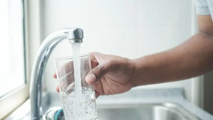 Descubre cómo acceder al subsidio de agua en Chile y ahorra en tu consumo. Descubre cómo acceder al subsidio de agua en Chile y ahorra en tu consumo.