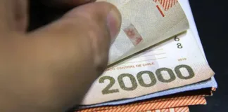 El sueldo mínimo en Chile alcanzará nuevas cifras en 2025, ajustándose según la inflación. Conoce los detalles de los próximos aumentos salariales.