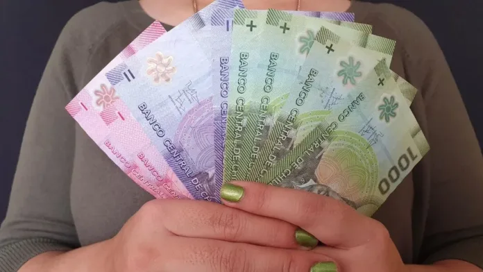 Descubre cómo acceder al Bono al Trabajo de la Mujer en Chile y sus beneficios. Descubre cómo acceder al Bono al Trabajo de la Mujer en Chile y sus beneficios.