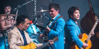 Los Bunkers brillan en su Gira Acústica en el Teatro del Lago
