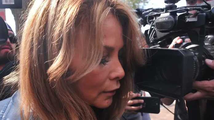 Gendarmería y abogados de Cathy Barriga niegan ataque con ácido en prisión. Gendarmería y abogados de Cathy Barriga niegan ataque con ácido en prisión.