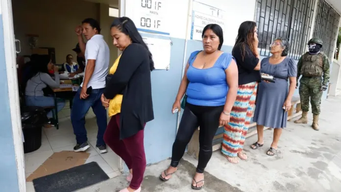 Elecciones en Ecuador: autoridades reportan jornada electoral con normalidad. Elecciones en Ecuador: autoridades reportan jornada electoral con normalidad.