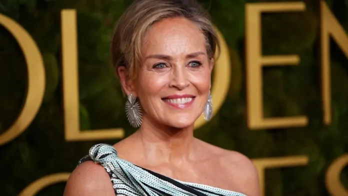 Sharon Stone podría unirse al elenco de 'Euphoria' junto a Zendaya. Sharon Stone podría unirse al elenco de 'Euphoria' junto a Zendaya.