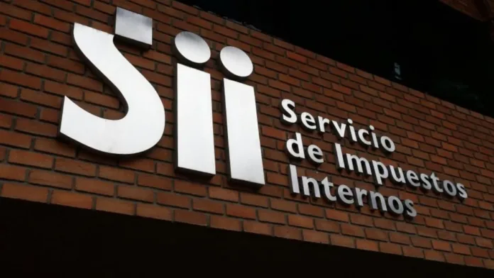 Nueva ley en Chile obliga a reportar movimientos bancarios sobre 1.500 UF. Nueva ley en Chile obliga a reportar movimientos bancarios sobre 1.500 UF.
