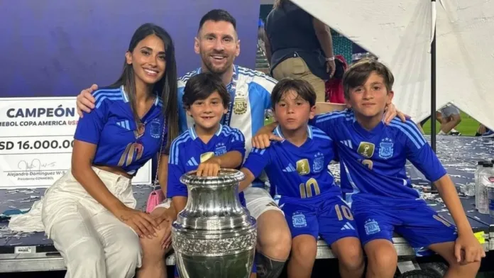 Los hijos de Messi disfrutan su aventura en Inter Miami: un momento inolvidable. Los hijos de Messi disfrutan su aventura en Inter Miami: un momento inolvidable.