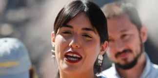 Nicole Cardoch genera controversia con sus declaraciones sobre el oficialismo y Carabineros.