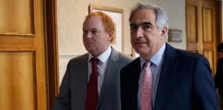 Senadores de oposición se oponen a relaciones con Venezuela y apoyan a González.