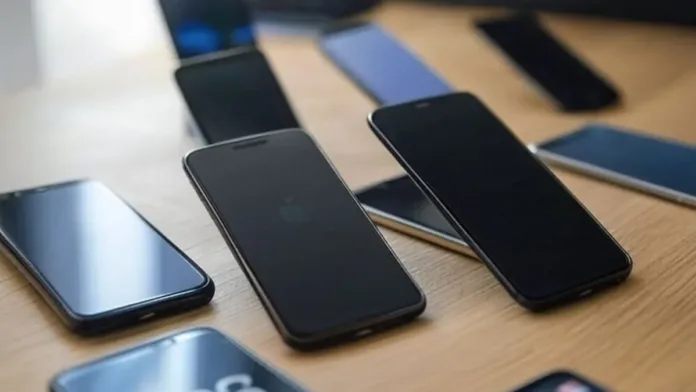 Los dos mejores celulares de 2025 se enfrentan en esta comparativa. Los dos mejores celulares de 2025 se enfrentan en esta comparativa.