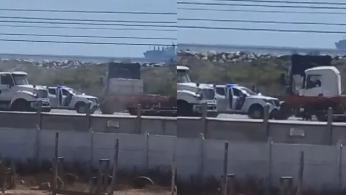 Funcionarios de la Armada abaten a un camionero en San Antonio. Funcionarios de la Armada abaten a un camionero en San Antonio.