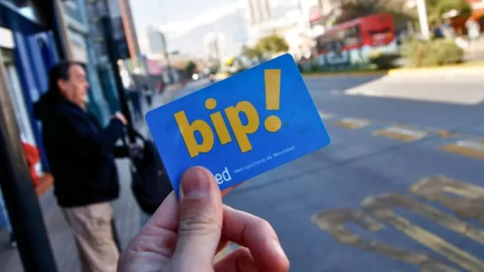 Descubre el significado de "Bip" en la icónica Tarjeta Bip! de transporte. Descubre el significado de "Bip" en la icónica Tarjeta Bip! de transporte.