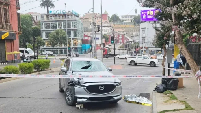 Accidente fatal en Viña del Mar: un funcionario de la Armada pierde la vida. Accidente fatal en Viña del Mar: un funcionario de la Armada pierde la vida.