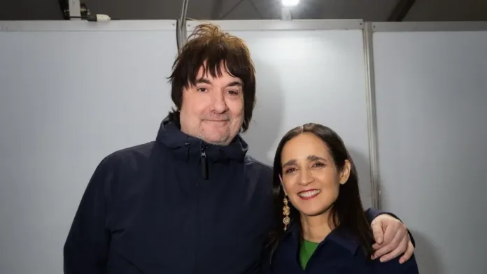 Julieta Venegas comparte un emotivo mensaje a su exmarido Álvaro Henríquez. Julieta Venegas comparte un emotivo mensaje a su exmarido Álvaro Henríquez.