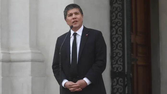 Manuel Monsalve se niega a responder al cuestionario de la comisión investigadora. Manuel Monsalve se niega a responder al cuestionario de la comisión investigadora.